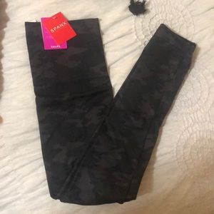 Camp spanx leggings!